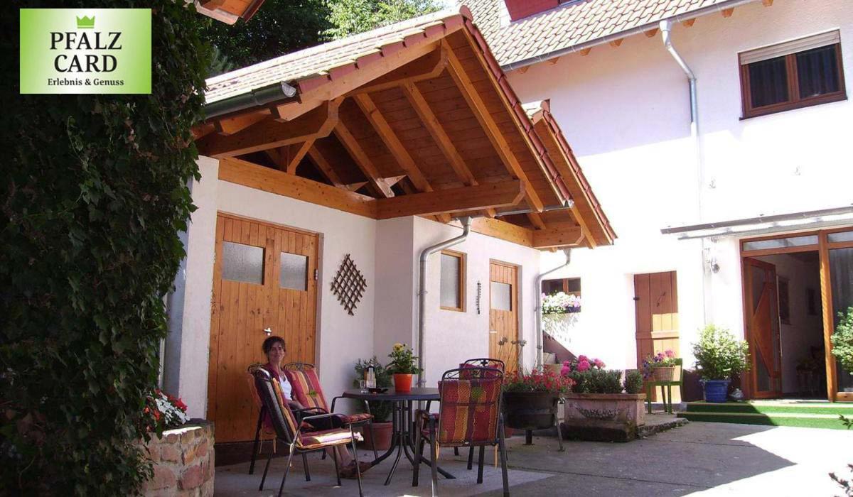 Haus Am Kastanienwald Otel Dörrenbach Dış mekan fotoğraf